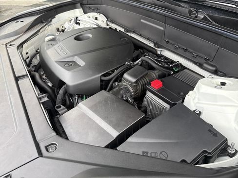 Used 2016 Volvo XC90 T6 Momentum w/ Momentum Plus Package image 14