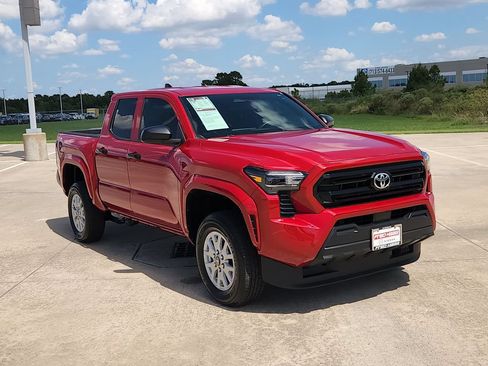 Used 2025 Toyota Tacoma SR AWD/4WD image 3