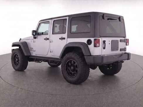 Used 2018 Jeep Wrangler Unlimited Sport S AWD/4WD image 7
