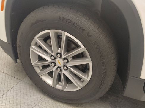 Used 2023 Chevrolet Traverse LT AWD/4WD image 31