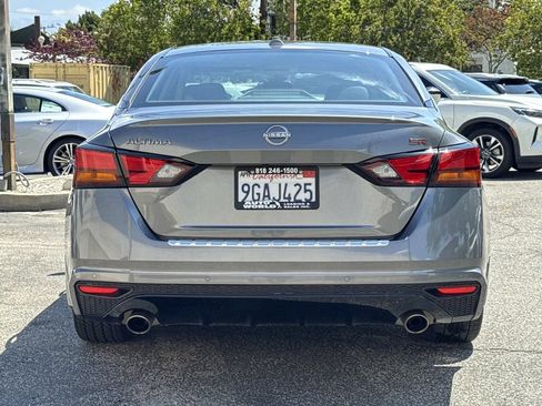 Used 2023 Nissan Altima 2.5 SR FWD image 5