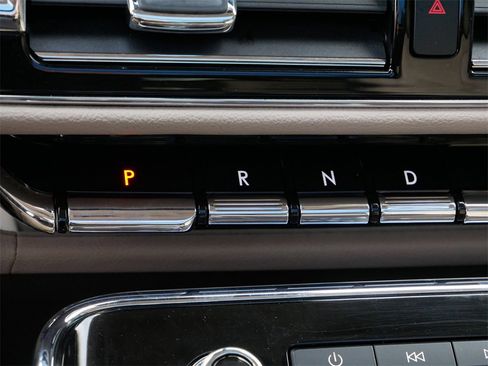 Used 2023 Lincoln Navigator Reserve image 24