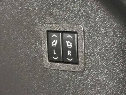 Used 2024 Buick Enclave Premium w/ Sport Touring Edition image 18