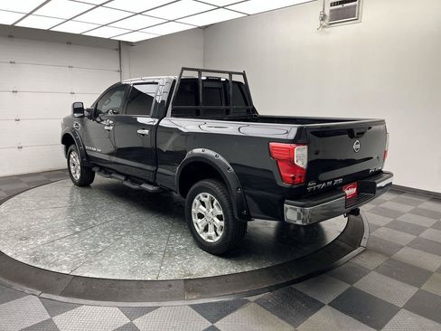 Used 2019 Nissan Titan SV AWD/4WD image 2