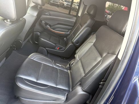 Used 2020 Chevrolet Suburban Premier AWD/4WD image 29