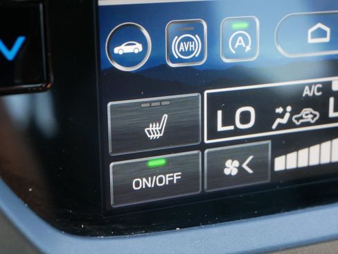 Certified 2025 Subaru Forester Premium AWD/4WD image 28