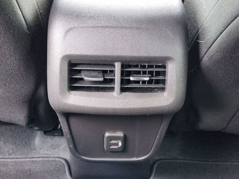 Used 2024 Chevrolet Equinox LS w/ LS Convenience Package FWD image 29