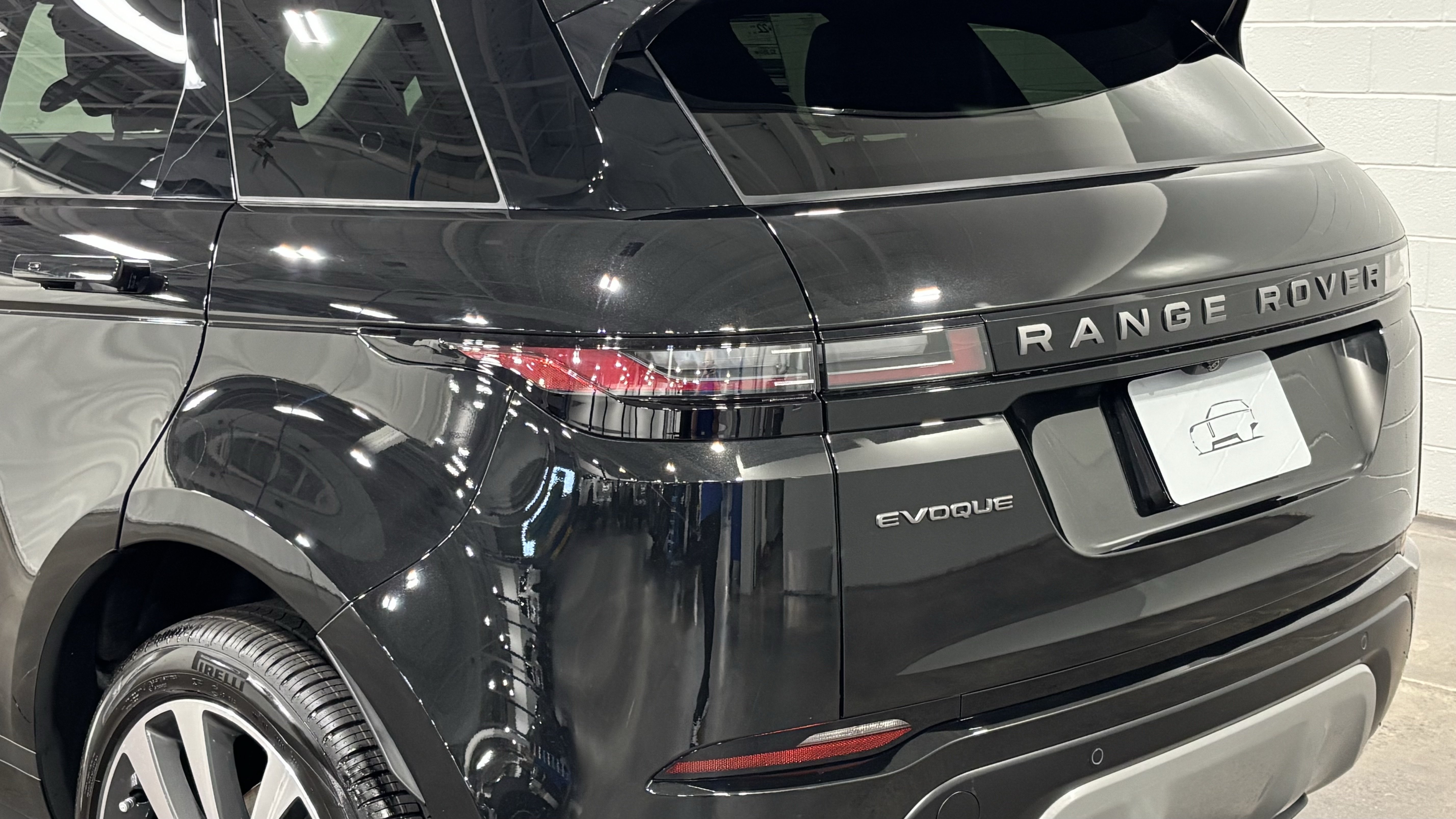 New 2026 Land Rover Range Rover Evoque S AWD/4WD image 17