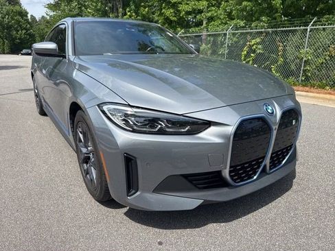 Certified 2023 BMW i4 eDrive40 w/ Premium Package RWD image 9