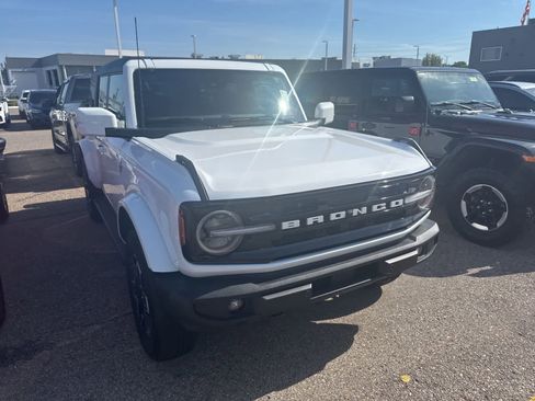 Used 2023 Ford Bronco Outer Banks AWD/4WD image 5