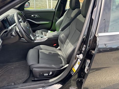 Used 2021 BMW 330i xDrive Sedan w/ Driving Assistance Package image 15