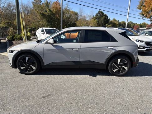 New 2026 Hyundai Ioniq 5 SEL image 4