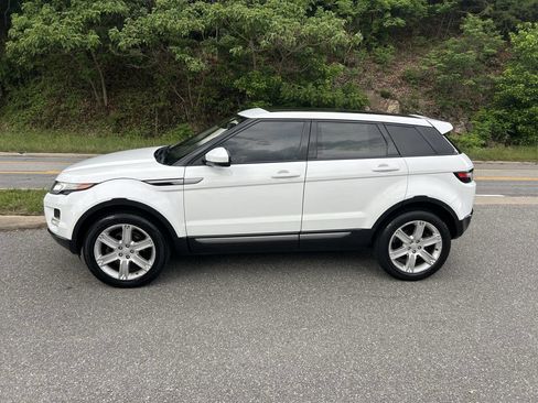 Used 2015 Land Rover Range Rover Evoque Pure Plus AWD/4WD image 4