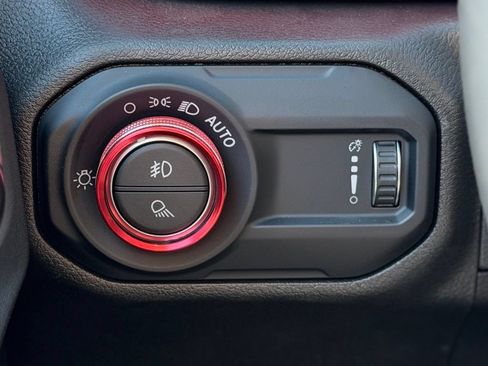 Used 2023 Jeep Gladiator Rubicon w/ Cold Weather Group AWD/4WD image 17