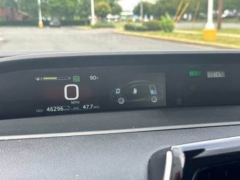 Used 2022 Toyota Prius LE FWD image 19