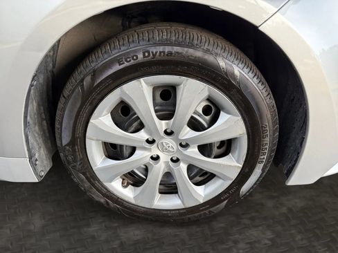 Used 2020 Toyota Corolla LE FWD image 34