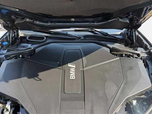 Used 2023 BMW i7 xDrive60 AWD/4WD image 20
