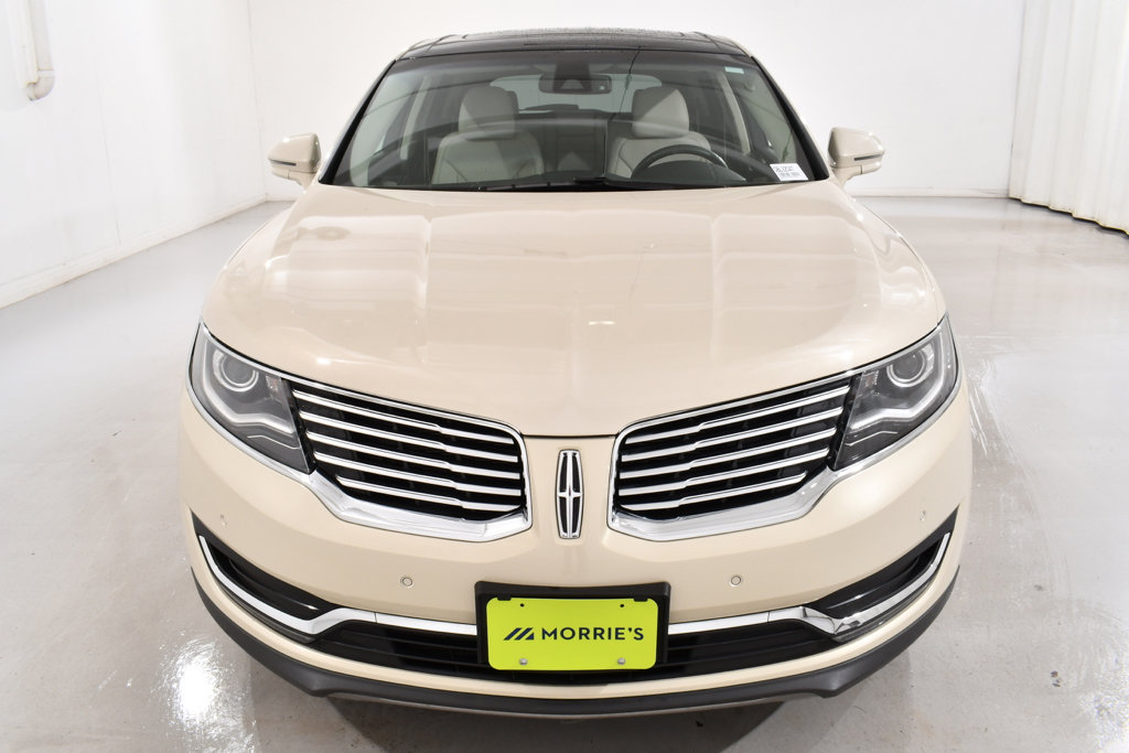 Used 2016 Lincoln MKX Reserve w/ Technology Package AWD/4WD image 3