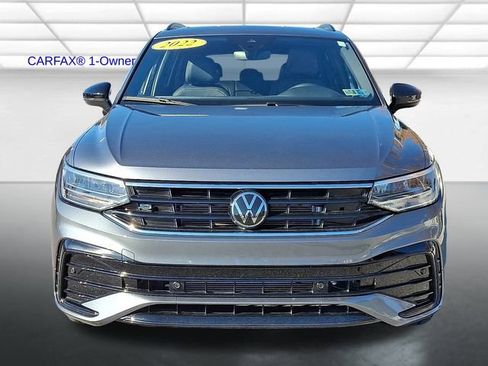 Used 2024 Volkswagen Tiguan SE R-Line image 2