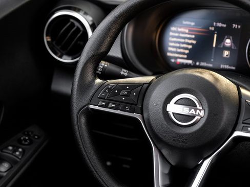 Used 2024 Nissan Kicks SV image 26