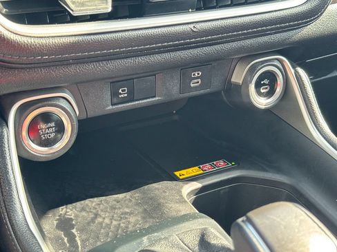 Used 2024 Toyota Grand Highlander AWD image 27