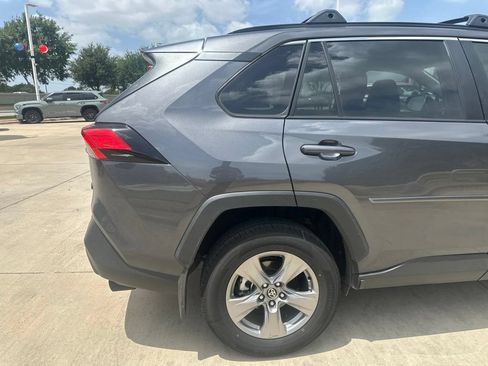Used 2025 Toyota RAV4 XLE w/ Convenience Package FWD image 10