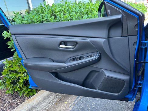Used 2025 Nissan Sentra SV FWD image 18