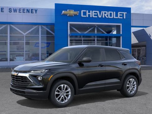 New 2026 Chevrolet TrailBlazer LS image 2