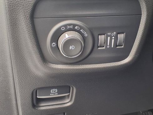 Certified 2022 Jeep Grand Cherokee L Limited image 46