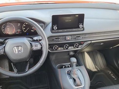 Used 2025 Honda HR-V Sport image 31