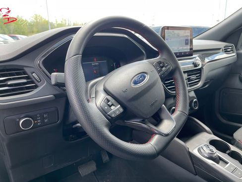Used 2025 Ford Escape ST-Line AWD/4WD image 16