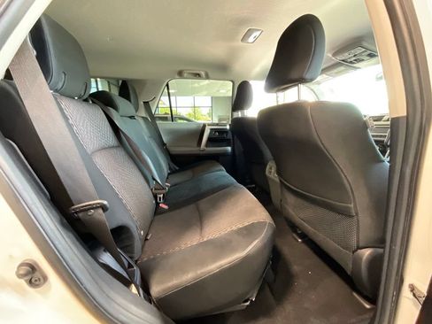 Used 2013 Toyota 4Runner SR5 w/ Convenience Pkg AWD/4WD image 19