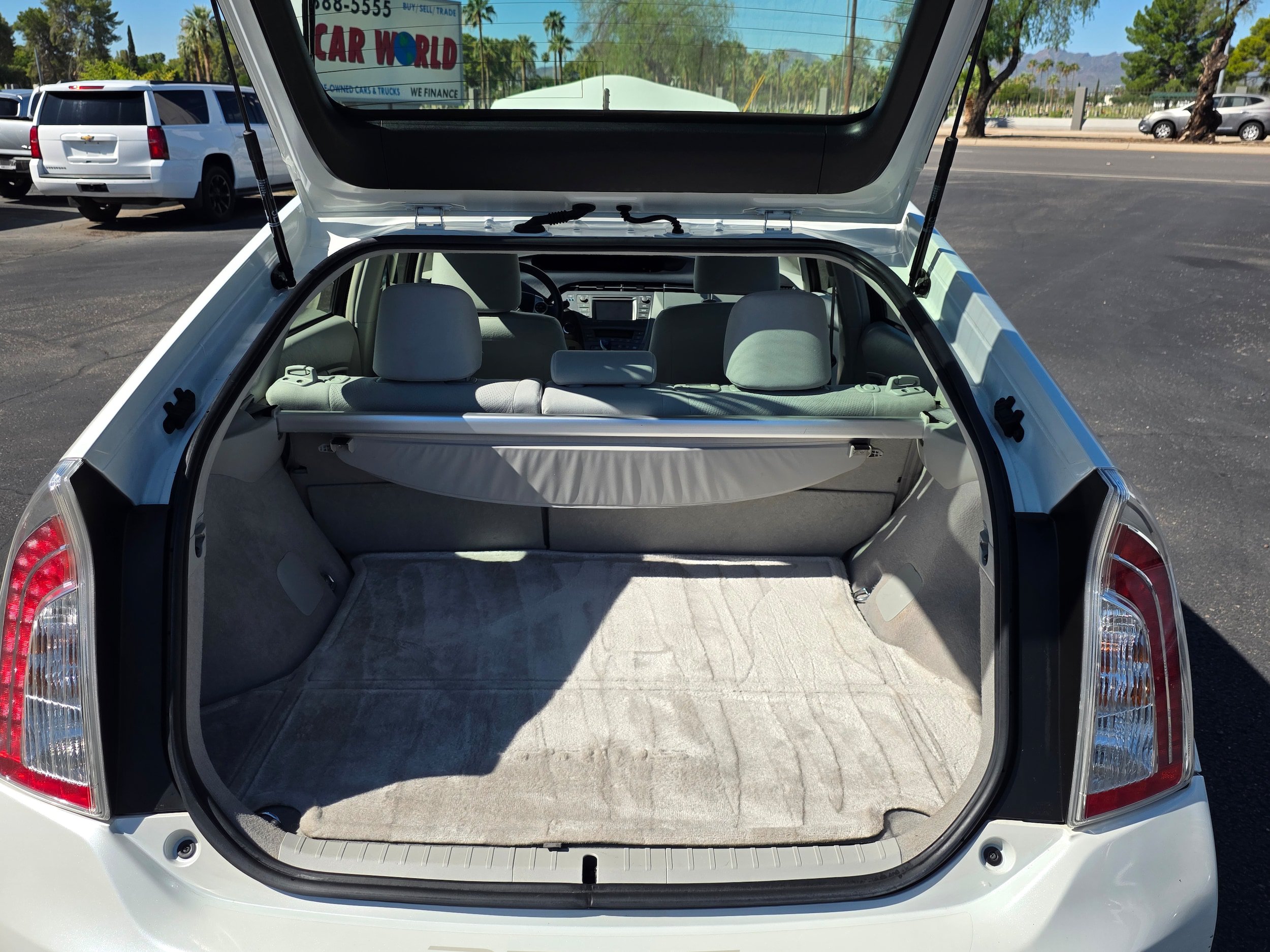Used 2014 Toyota Prius Three w/ Preferred Accessory Package FWD image 20