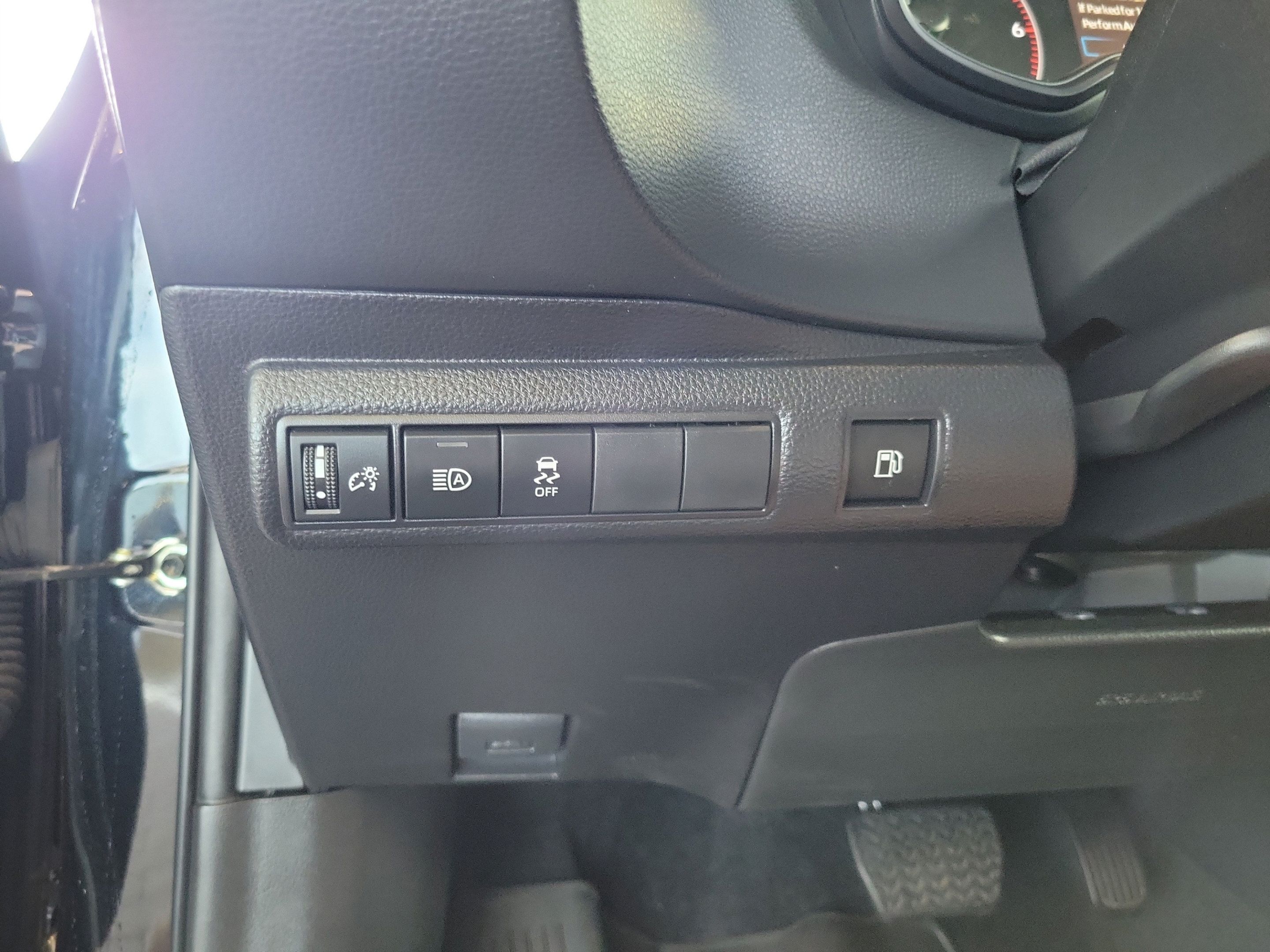 Certified 2024 Toyota Corolla SE FWD image 14