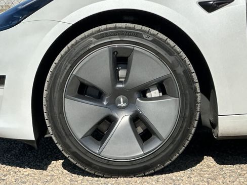 Used 2023 Tesla Model 3 Standard Range RWD image 12