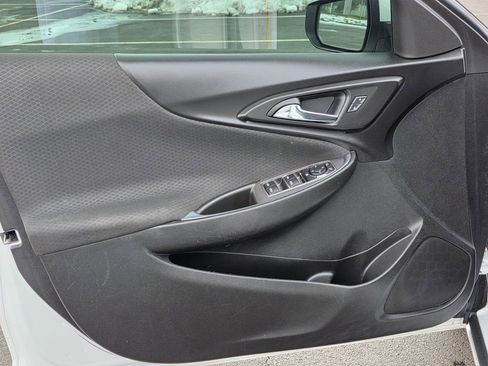 Used 2020 Chevrolet Malibu LT image 12