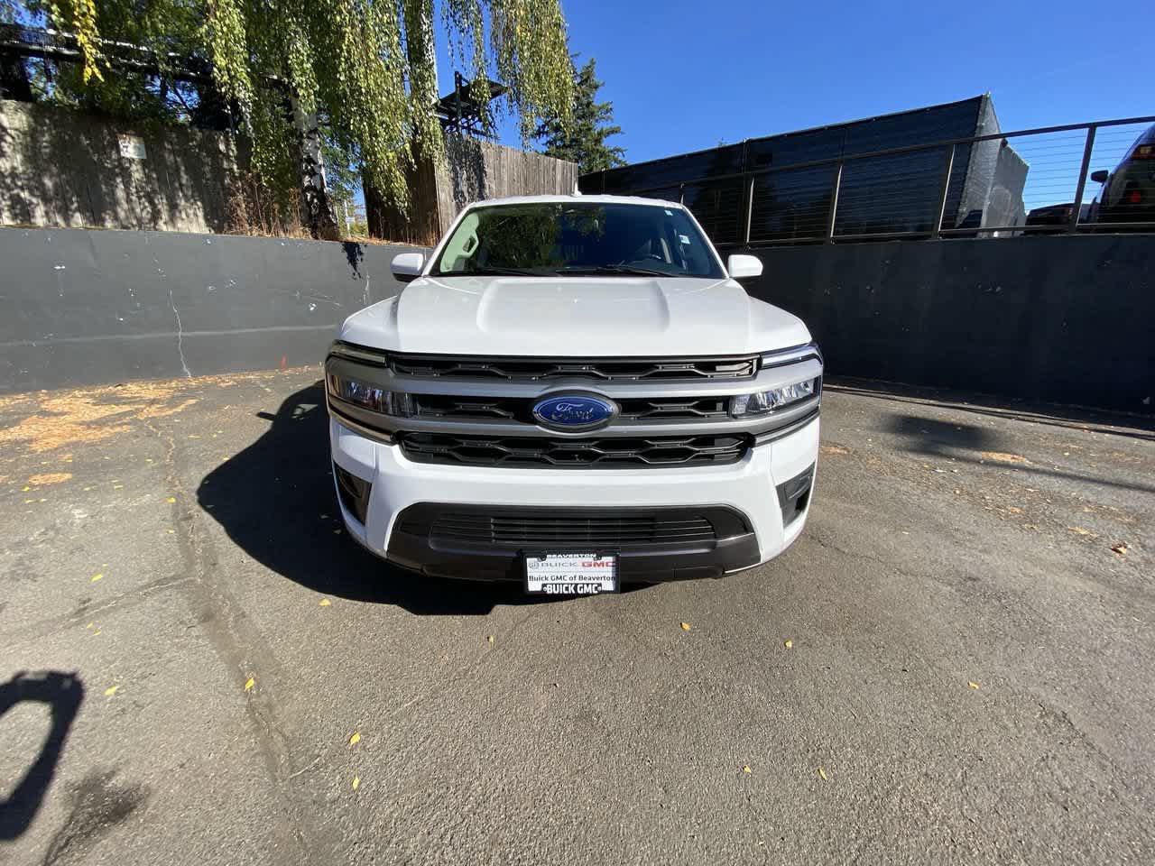 Used 2024 Ford Expedition XLT AWD/4WD image 9