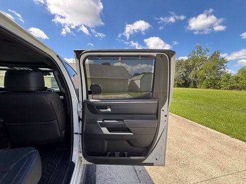 Used 2025 Toyota Tundra Platinum AWD/4WD image 16