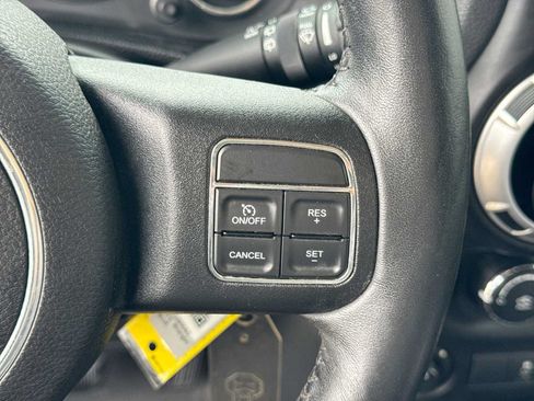 Used 2013 Jeep Wrangler Unlimited Sahara w/ Max Tow Pkg AWD/4WD image 23