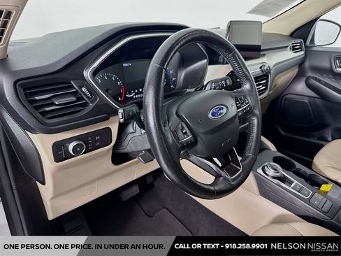 Used 2020 Ford Escape SEL AWD/4WD image 9