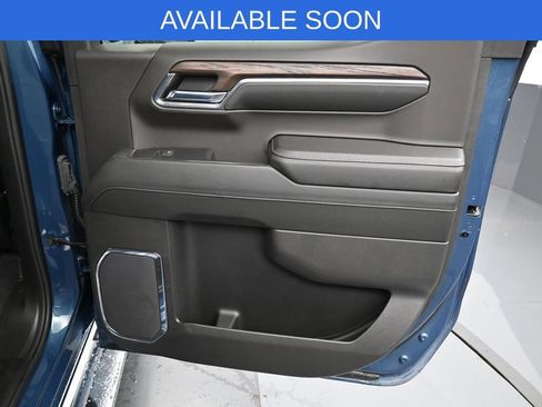 Used 2024 GMC Sierra 1500 SLT w/ SLT Premium Plus Package AWD/4WD image 32