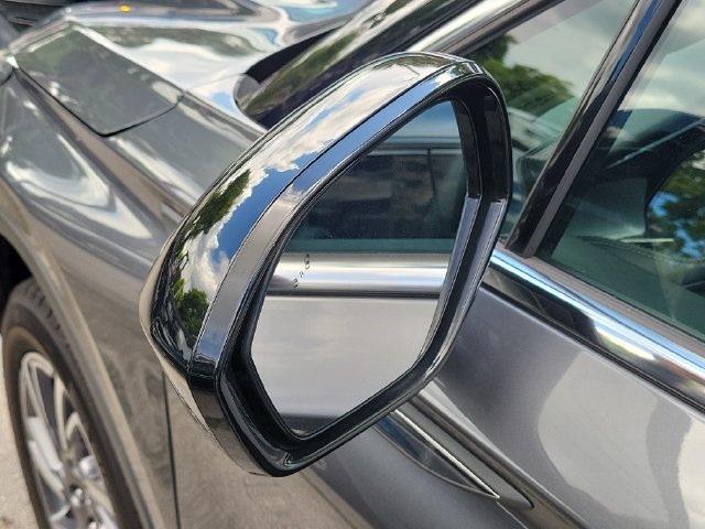 Certified 2025 Lincoln Corsair FWD image 8