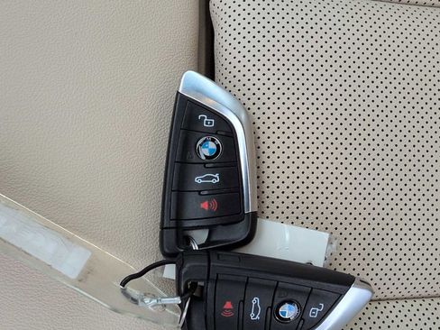 Certified 2023 BMW i4 eDrive35 RWD image 38