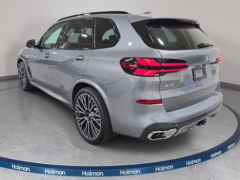 Used 2026 BMW X5 xDrive40i w/ M Sport Package AWD/4WD image 9