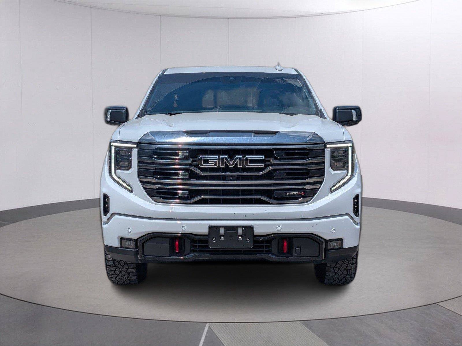 Used 2024 GMC Sierra 1500 AT4 w/ AT4 Premium Package AWD/4WD image 10