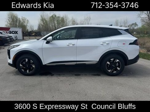 New 2026 Kia Sportage LX w/ LX Convenience Package AWD/4WD image 6