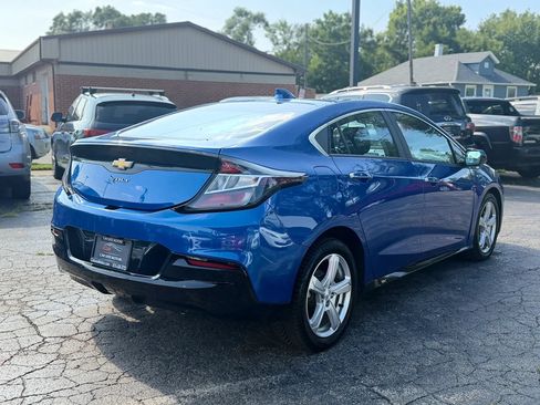 Used 2017 Chevrolet Volt LT w/ Comfort Package FWD image 4