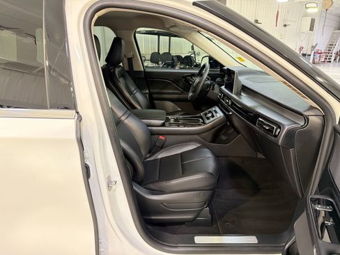 Used 2024 Lincoln Aviator 2WD image 28