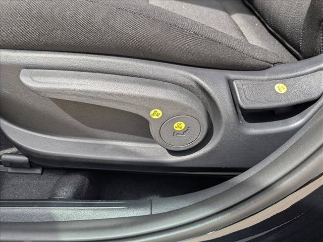 Used 2026 Hyundai Venue SE FWD image 4