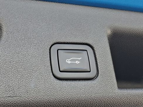 Certified 2024 Chevrolet Equinox RS FWD image 32